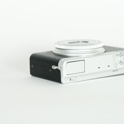 FUJIFILM XQ2 シルバー