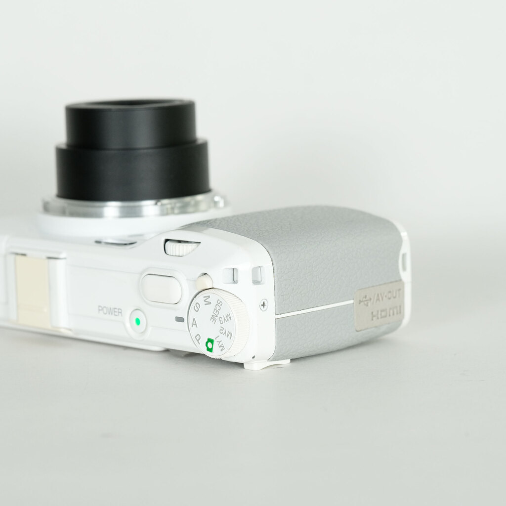 RICOH GR DIGITAL IV ホワイトエディション