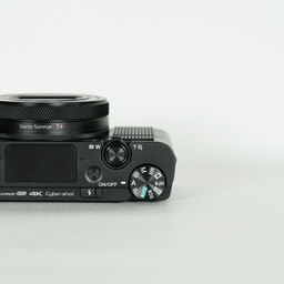 SONY Cyber-shot DSC-RX100M6 SONY Cyber-shot DSC-RX100M6