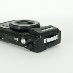 OM SYSTEM Tough TG-7 ブラック