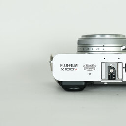 FUJIFILM X100V シルバー