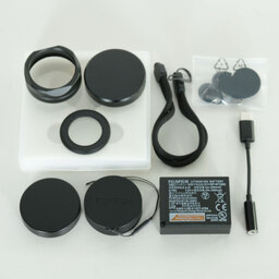 FUJIFILM X half X-HF1