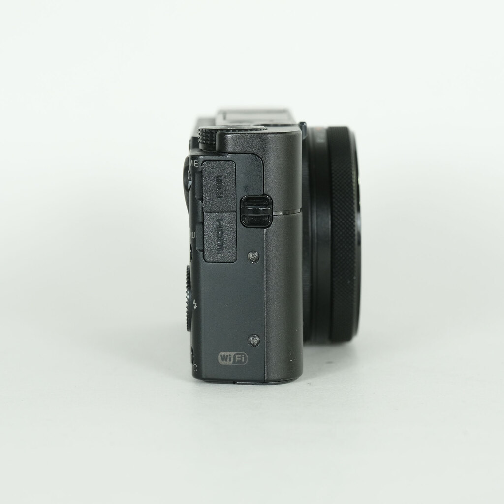 SONY Cyber-shot DSC-RX100M5