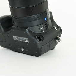 SONY Cyber-shot DSC-RX10M4