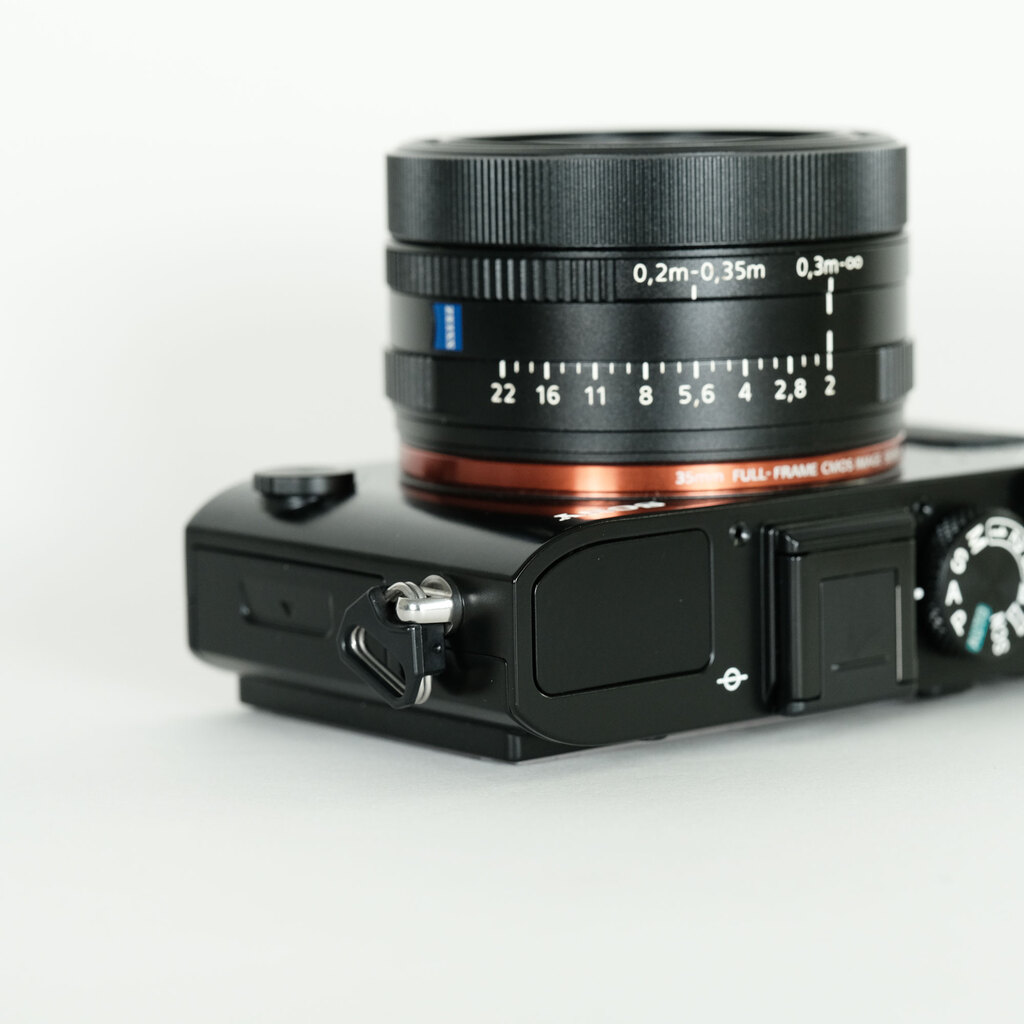 SONY Cyber-shot DSC-RX1の出品 | ONE SCENE（ワンシーン）