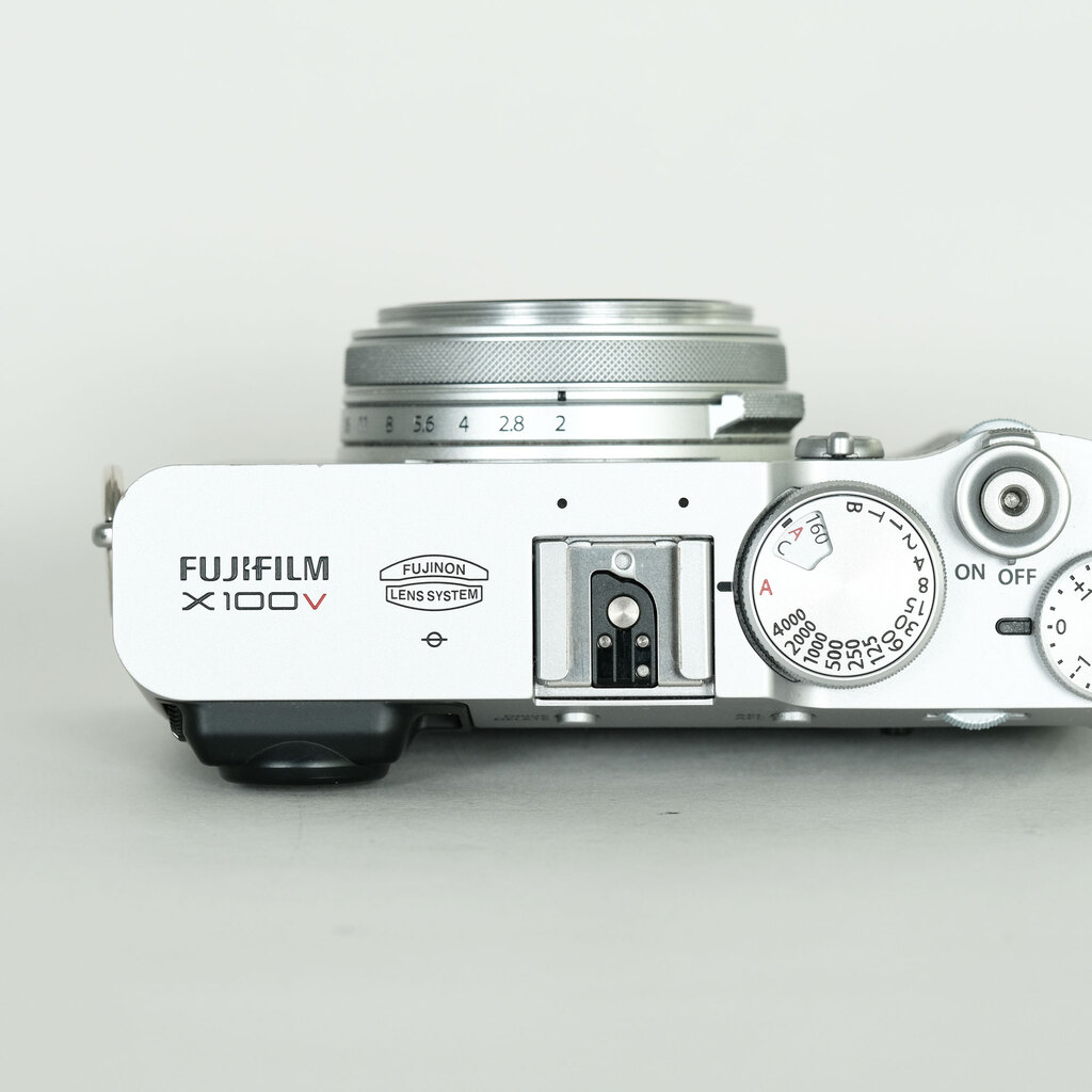 FUJIFILM X100V シルバー