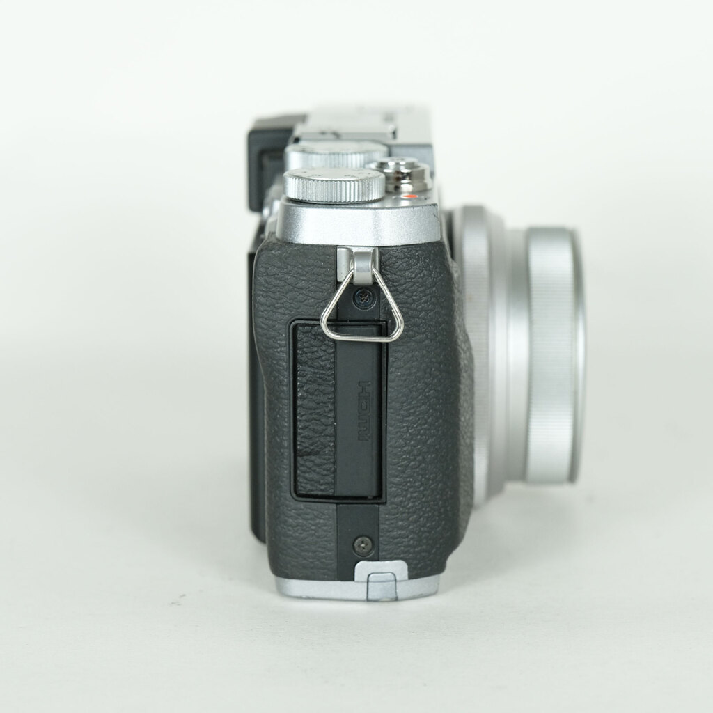 FUJIFILM X30 シルバー FUJIFILM X30 シルバー