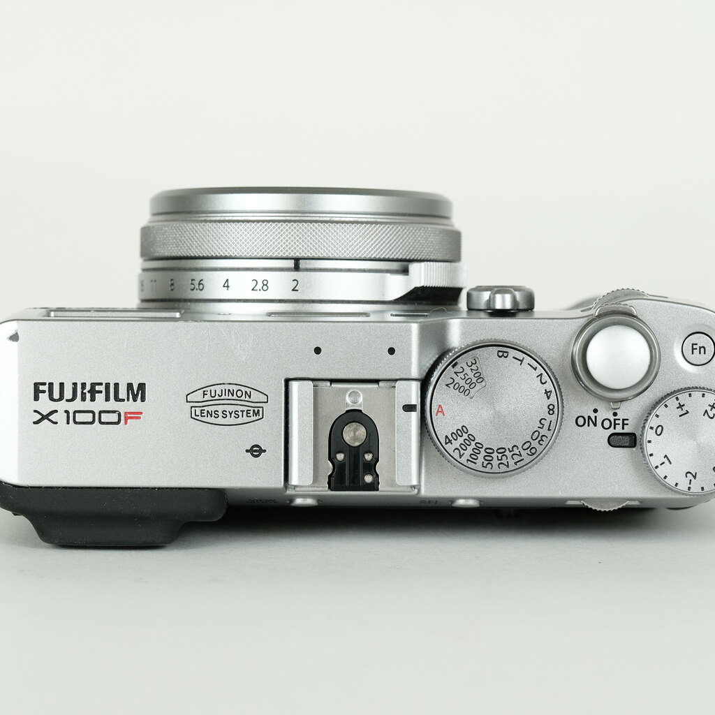 FUJIFILM X100F シルバーの出品 | ONE SCENE（ワンシーン）