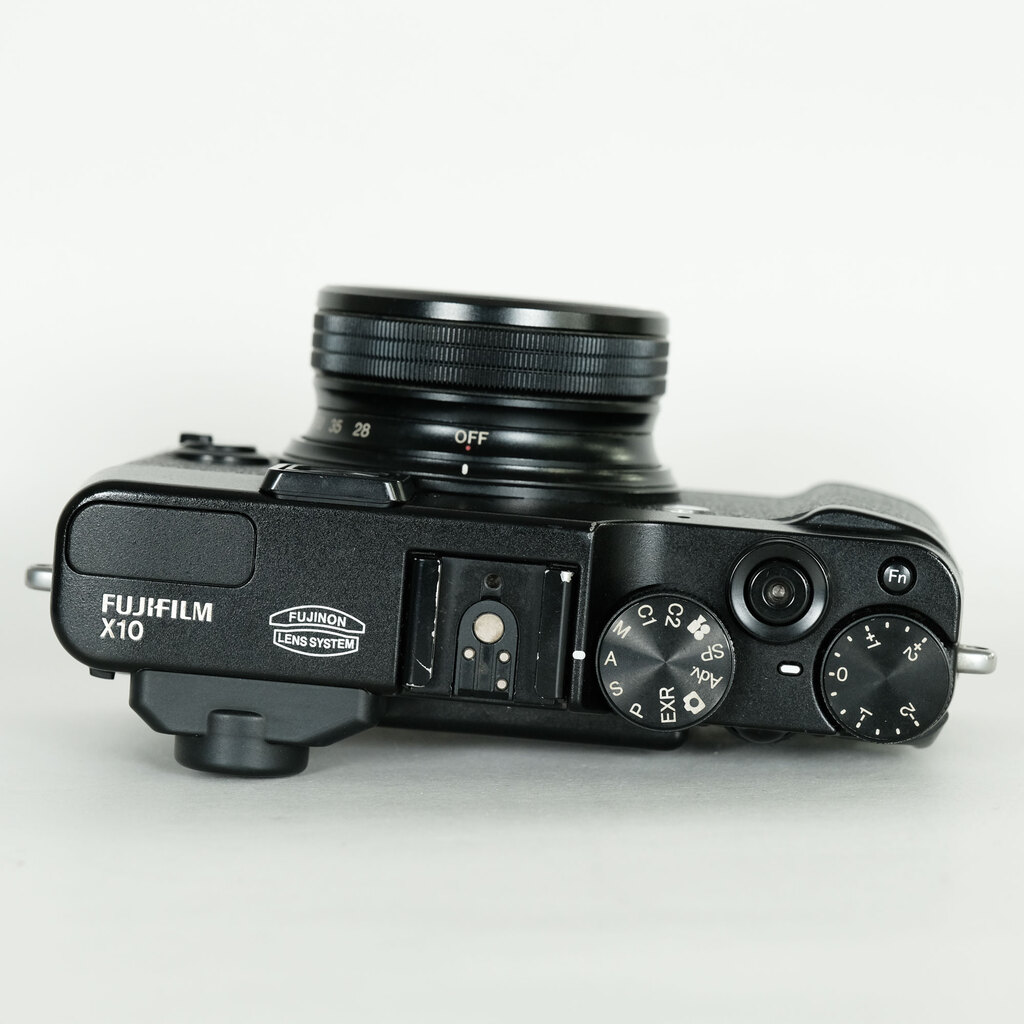 FUJIFILM X10 ブラック