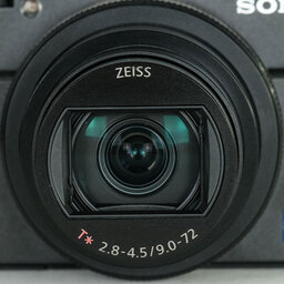 SONY Cyber-shot DSC-RX100M7