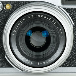 FUJIFILM FinePix X100 FUJIFILM FinePix X100