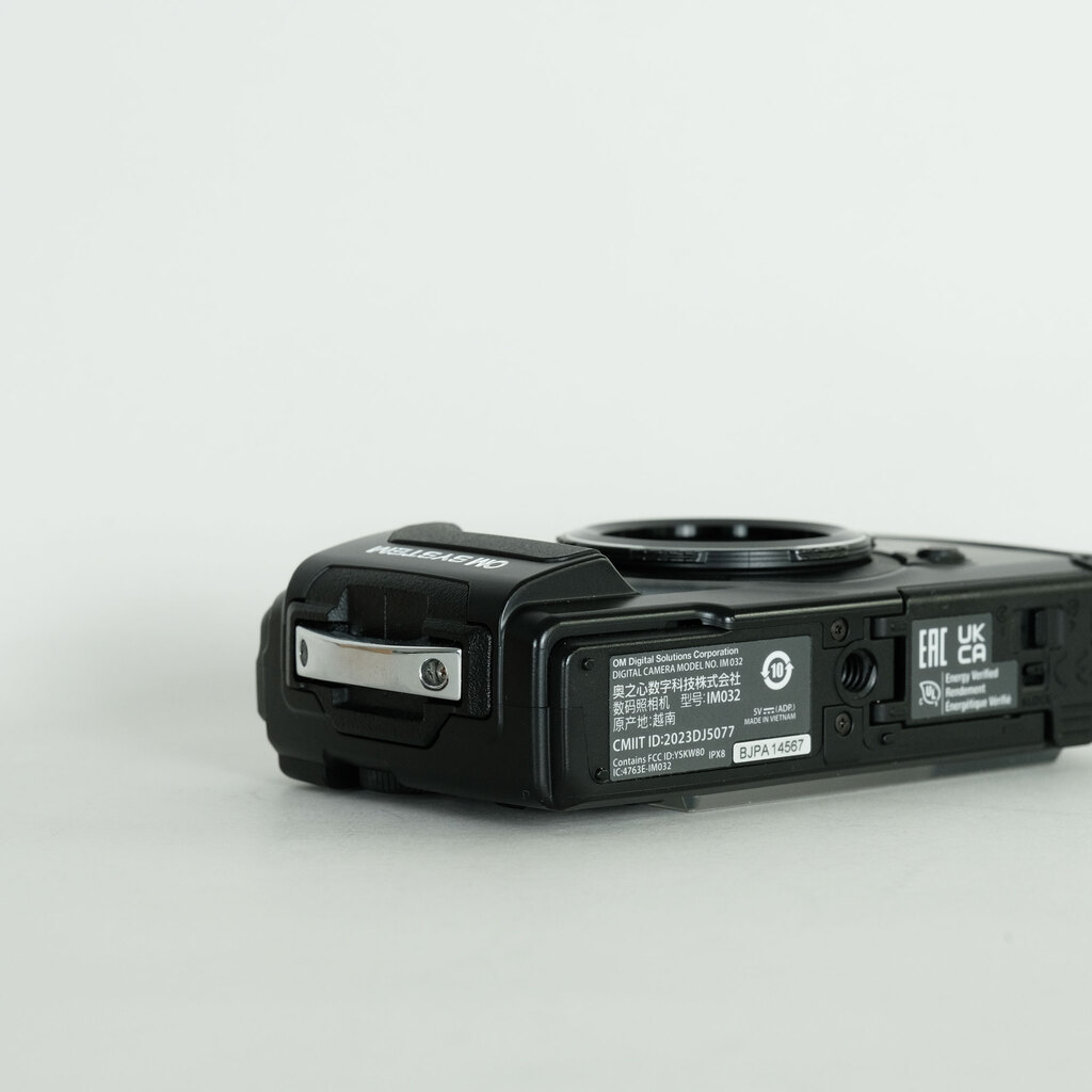 アクセサリー多数　OM SYSTEMS Tough TG-7 ブラック OM SYSTEM Tough TG-7 Digital Camera (Black) *OPEN BOX*