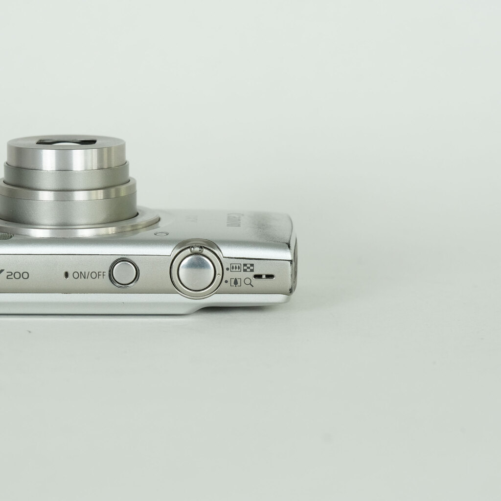 Canon IXY 200 シルバー