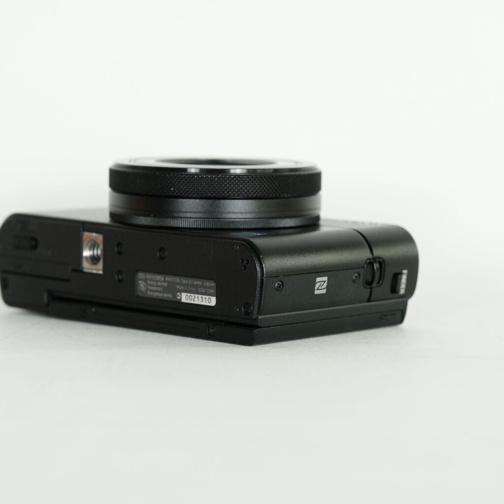 SONY Cyber-shot DSC-RX100M5A SONY Cyber-shot DSC-RX100M5A