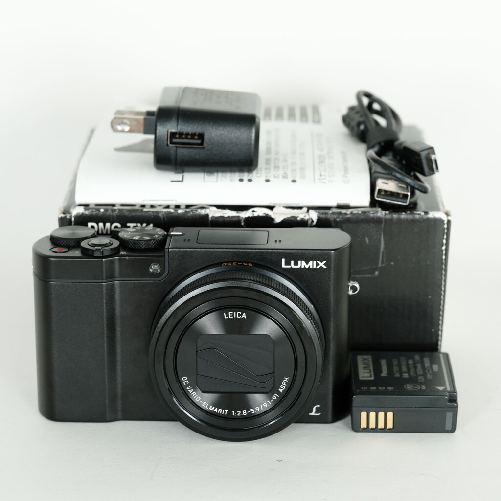 Panasonic LUMIX DMC-TX1 Panasonic LUMIX DMC-TX1