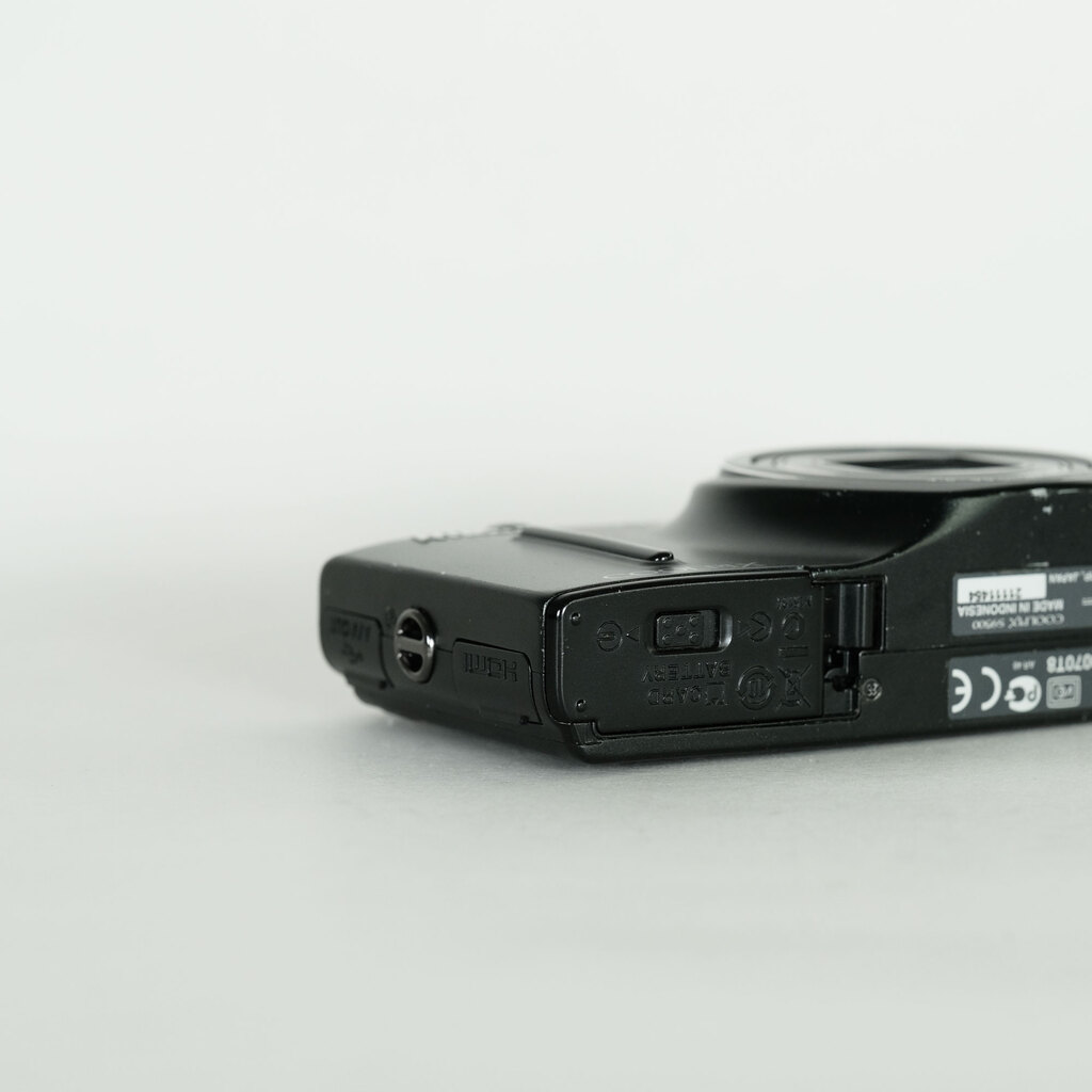 並品 NIKON ニコン COOLPIX S9500 マットブラック 動作品 Nikon COOLPIX S9500 BK マットブラックの出品 | ONE SCENE