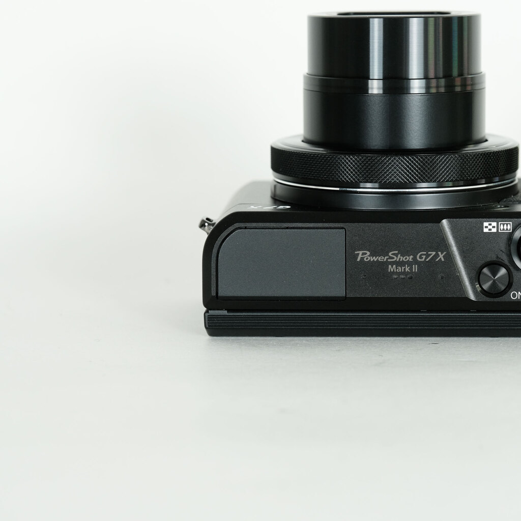 Canon PowerShot G7X Mark II