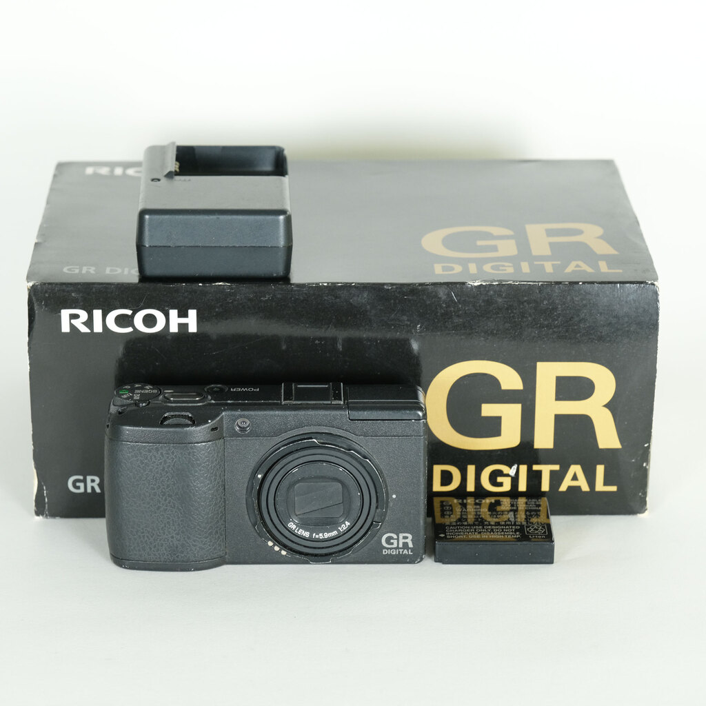 RICOH GR DIGITAL II RICOH GR DIGITAL II