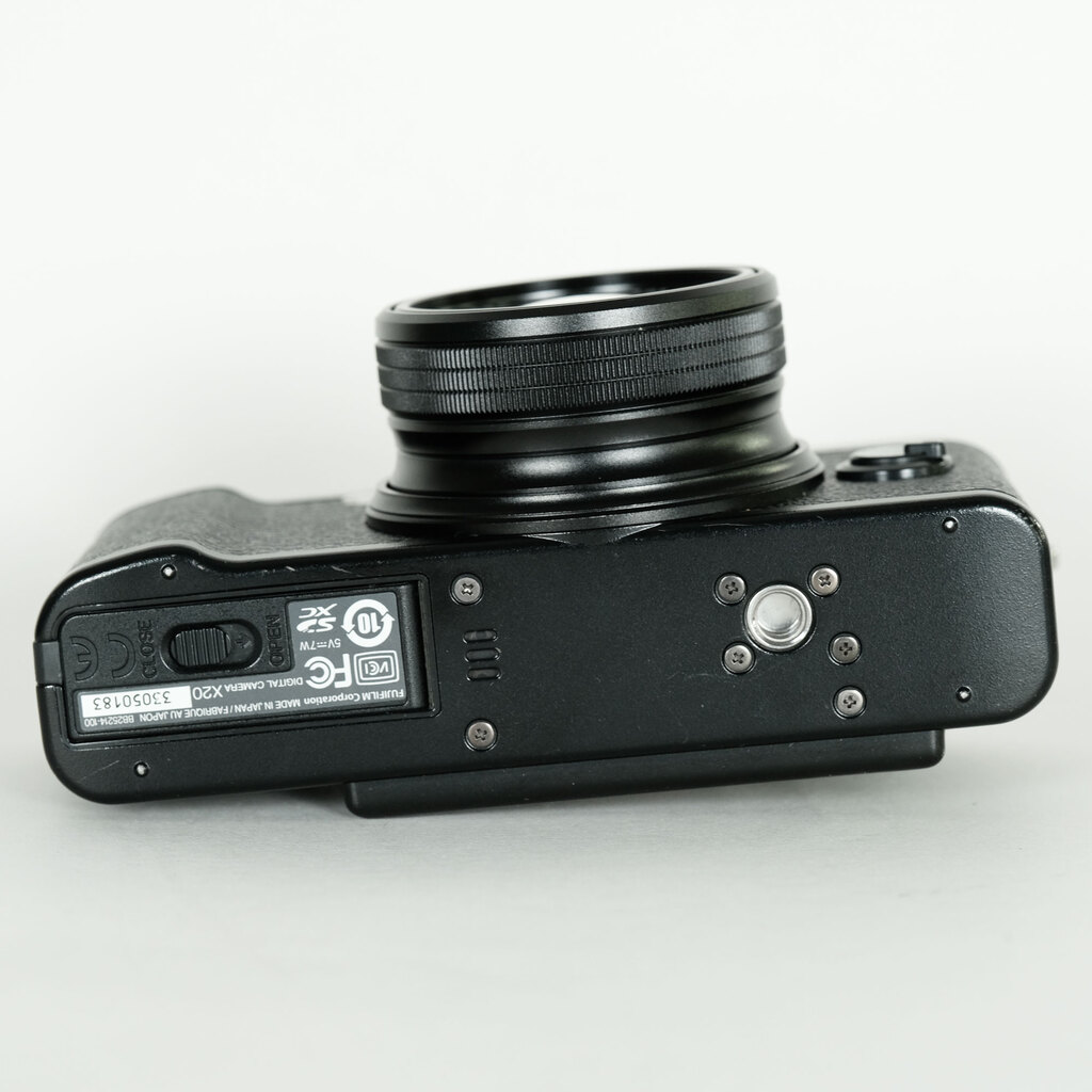 FUJIFILM X20 ブラックの出品 | ONE SCENE（ワンシーン）
