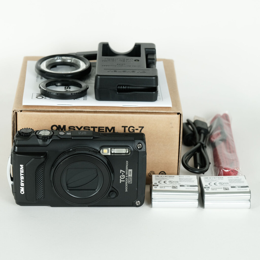 (極美品) (付属品多数) OM SYSTEM Tough TG-7 ブラック OMデジタルソリューションズ OM SYSTEM Tough TG-7 [ブラック