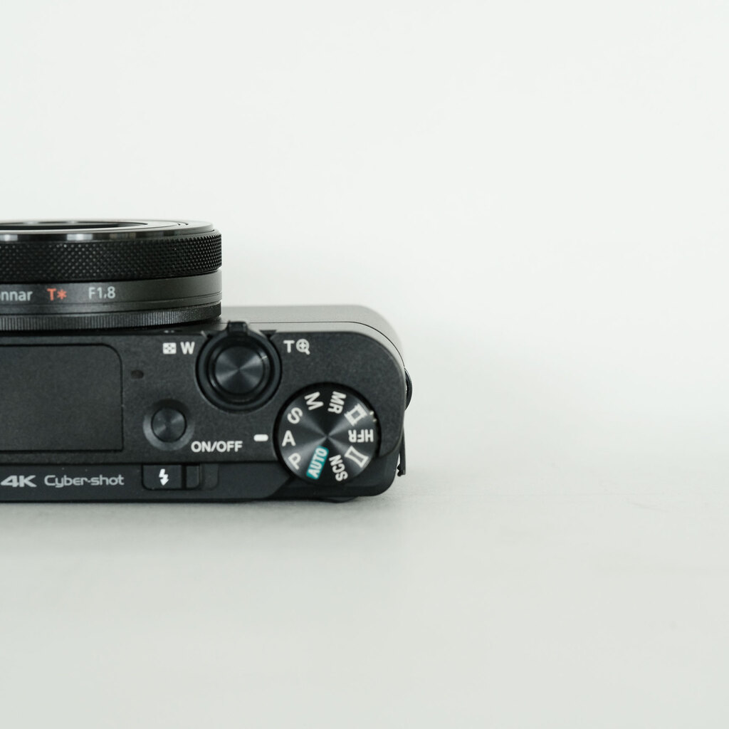 SONY Cyber-shot DSC-RX100M5A SONY Cyber-shot DSC-RX100M5A