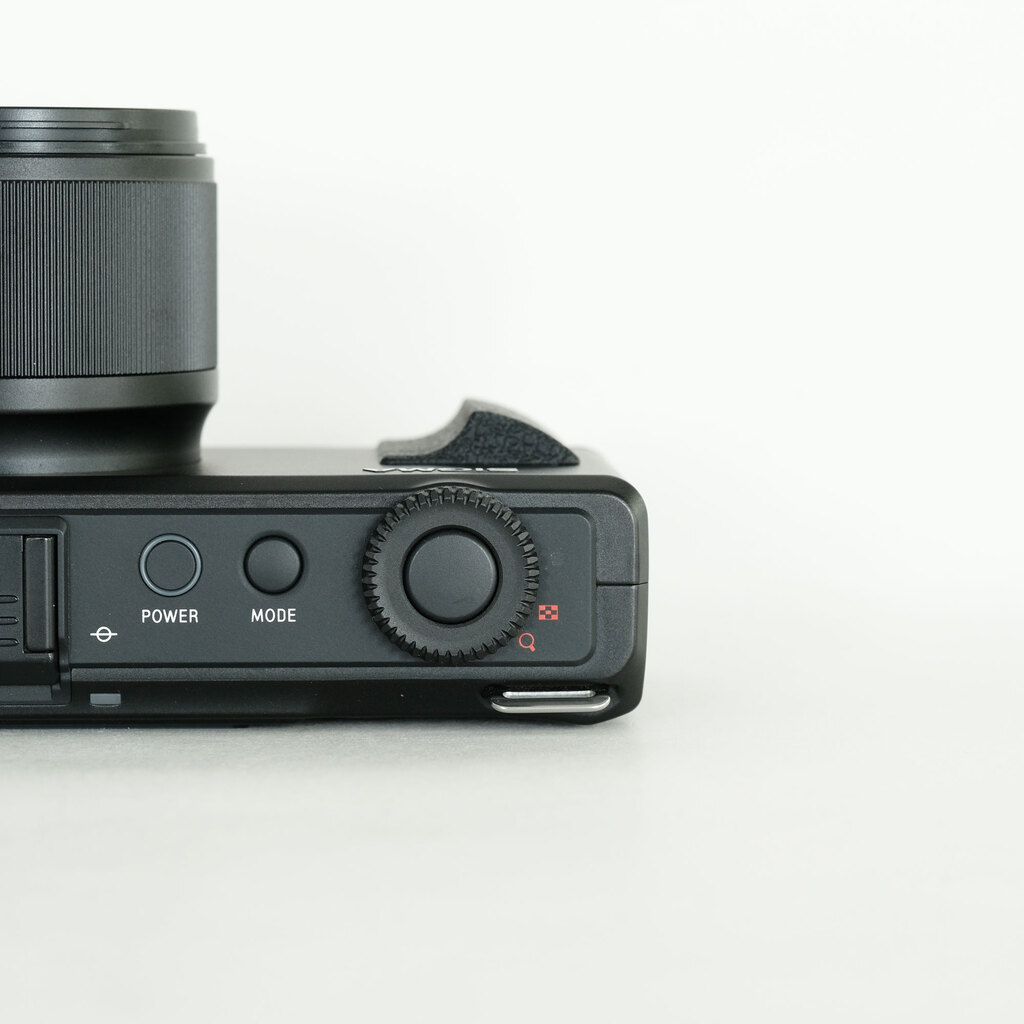 あ*お様 SIGMA DP3 Merrill 訳あり未使用ジャンク 中古】SIGMA シグマ DP3 Merrill コンパクトデジタルカメラ