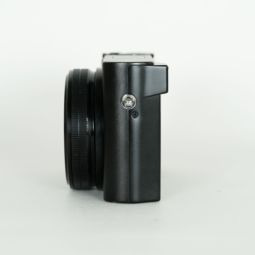 Panasonic LUMIX DMC-TX1 Panasonic LUMIX DMC-TX1