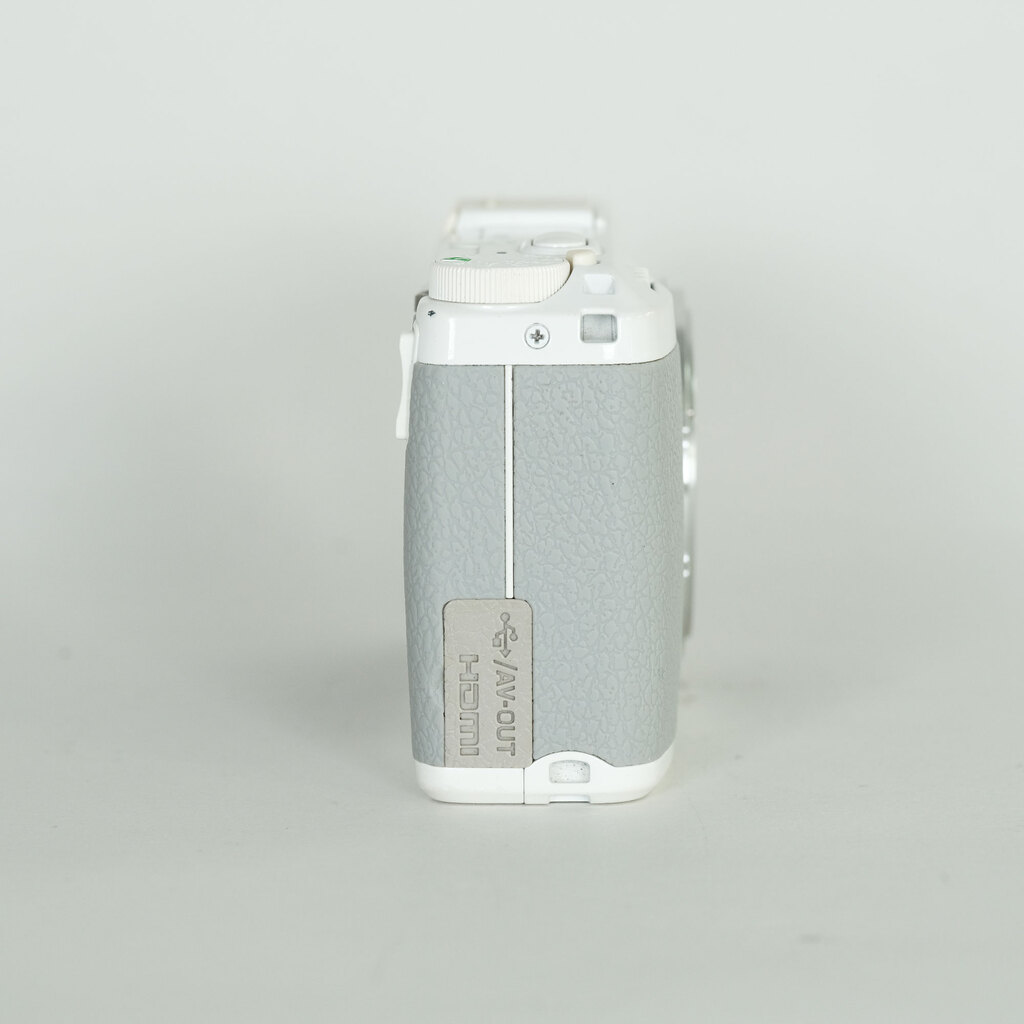 RICOH GR DIGITAL IV ホワイトエディション