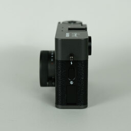 FUJIFILM X half X-HF1