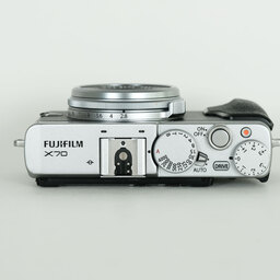 FUJIFILM X70 シルバー