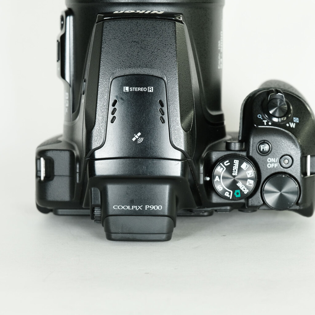 Nikon COOLPIX P900 Nikon COOLPIX P900