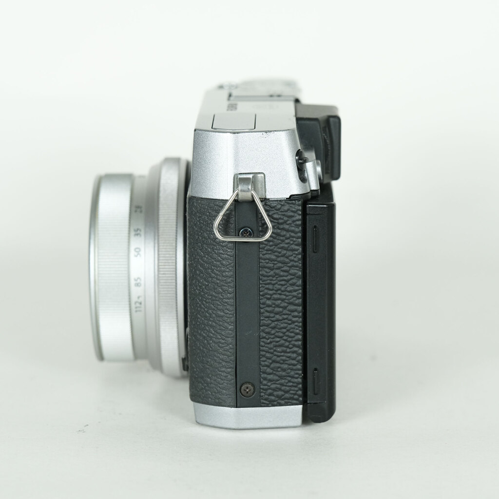 FUJIFILM X30 シルバー FUJIFILM X30 シルバー