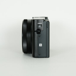 SONY Cyber-shot DSC-RX100M7