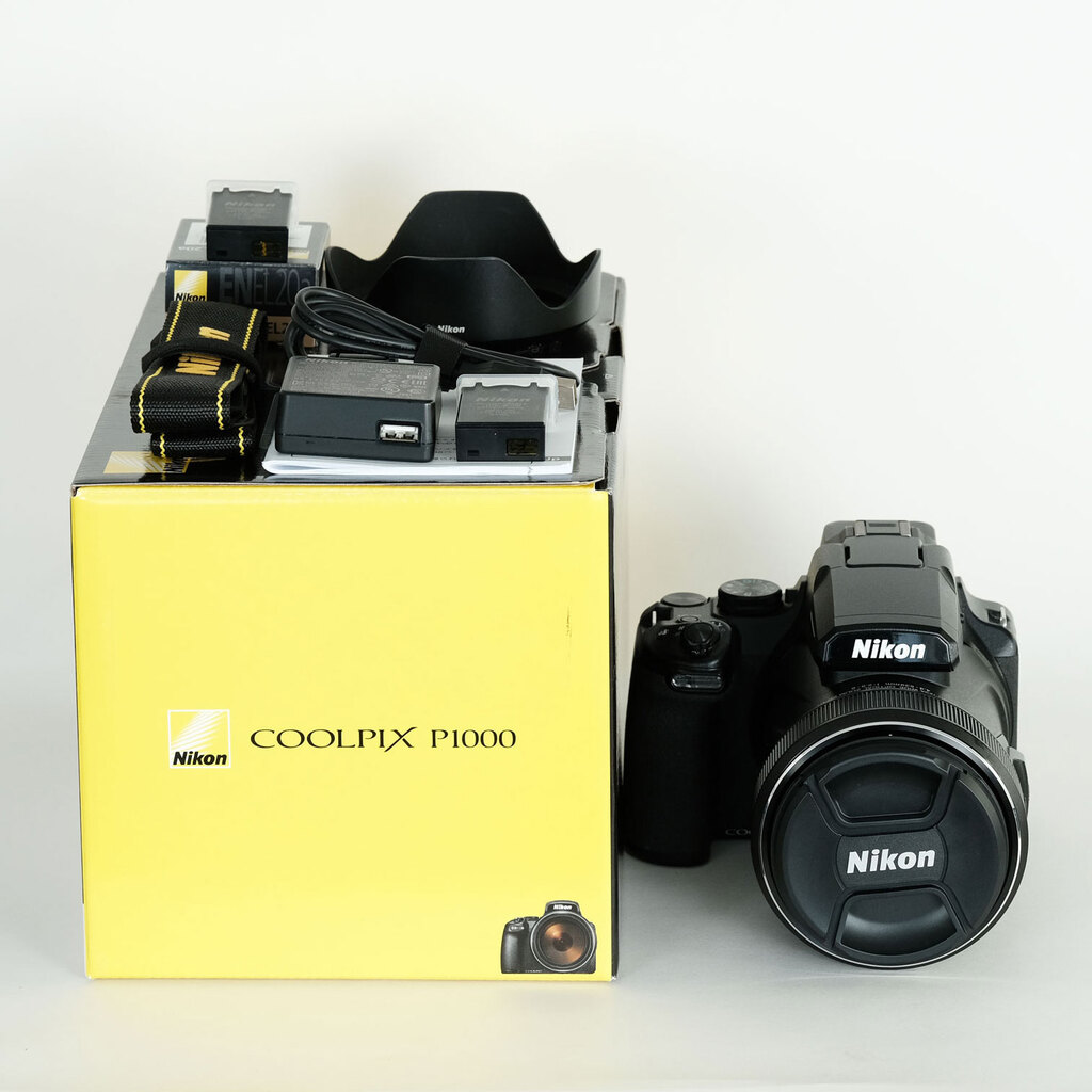 ■美品■ 動作確認済 Nikon COOLPIX P1000 良好 おまけ付き ニコン、世界最高の光学125倍ズームに対応した「COOLPIX P1000