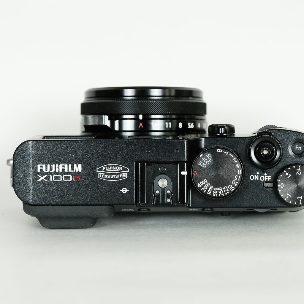 FUJIFILM X100F ブラック
