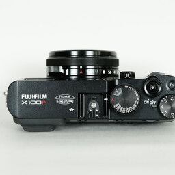 FUJIFILM X100F ブラック