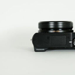 Panasonic LUMIX DMC-TX1 Panasonic LUMIX DMC-TX1