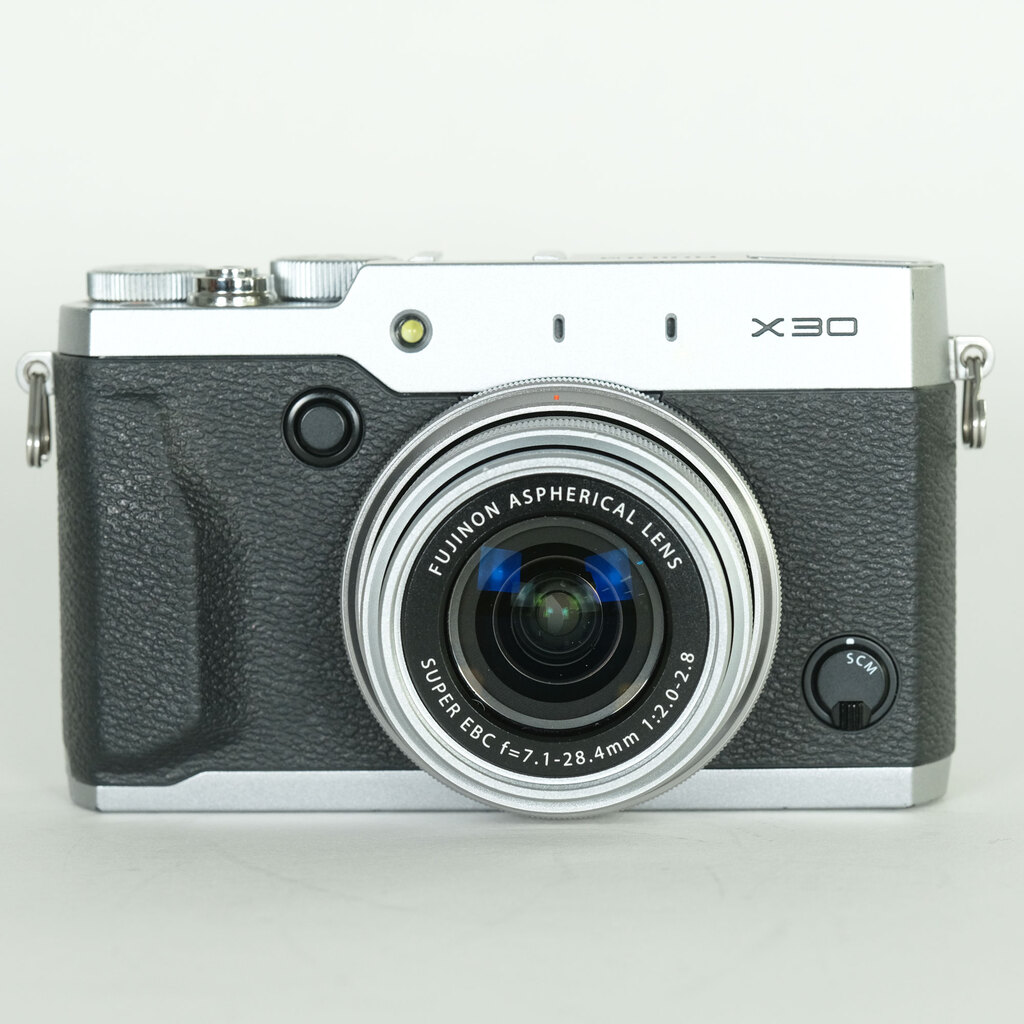 FUJIFILM X30 シルバー FUJIFILM X30 シルバー