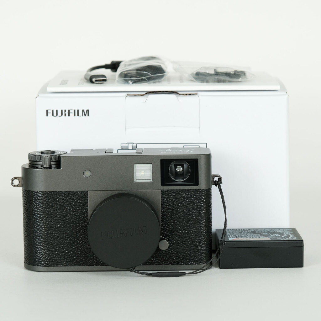 FUJIFILM X half X-HF1