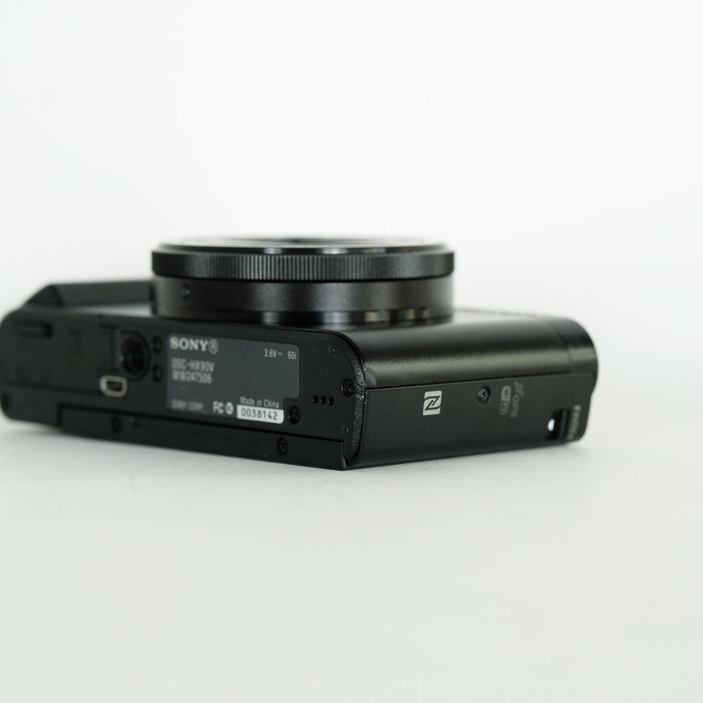 SONY Cyber-shot DSC-HX90V SONY Cyber-shot DSC-HX90V