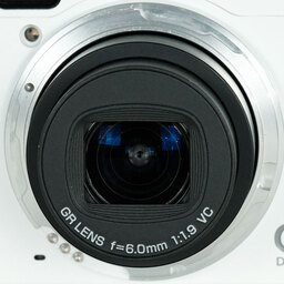 RICOH GR DIGITAL IV ホワイトエディション