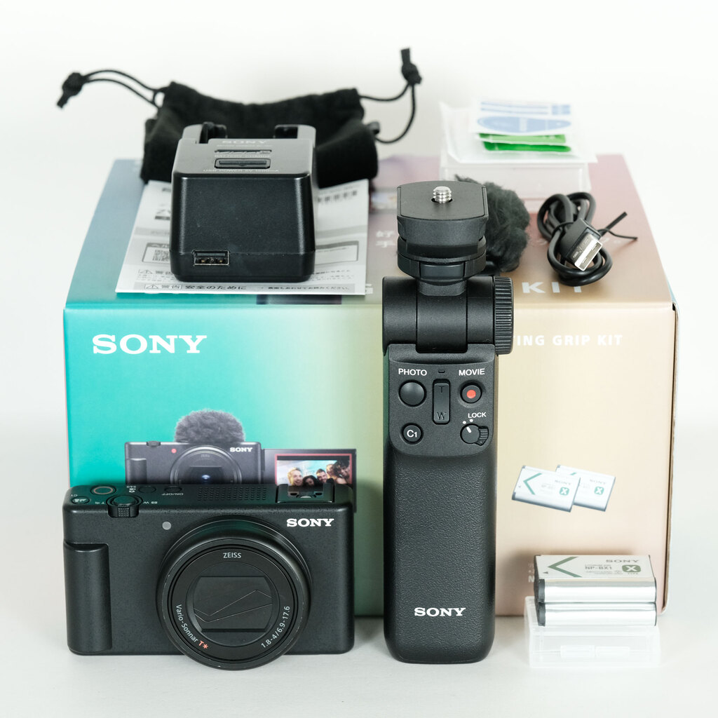 スペシャルオファ SONY VLOGCAM SCENE（ワンシーン） ONE | II（ZV-1M2）の出品 ZV-1 デジタルカメラ