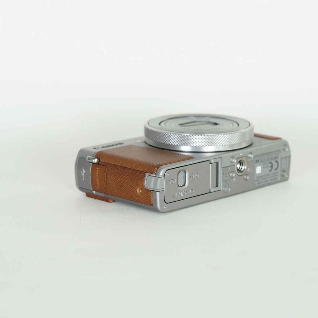 【良品 & 訳あり】Canon キャノン PowerShot G9X シルバー Canon PowerShot G9X Mark II Digital Camera Silver New Boxed