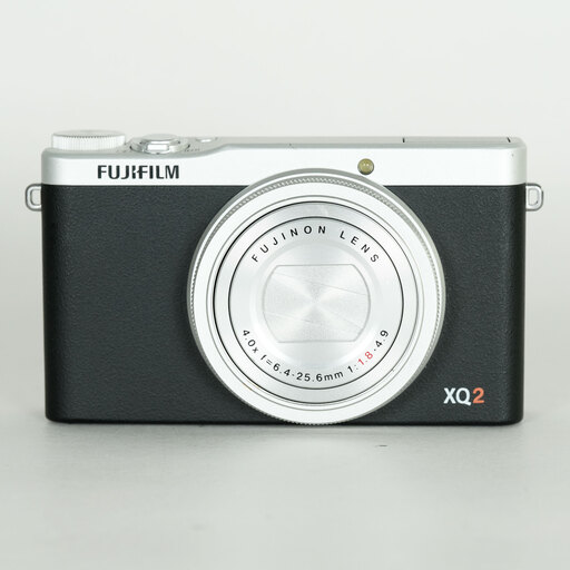 FUJIFILM XQ2 シルバー
