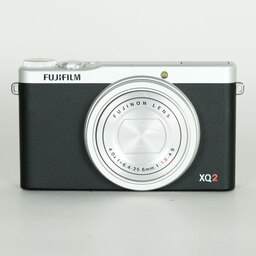 FUJIFILM XQ2 シルバー