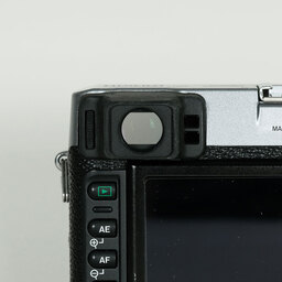 FUJIFILM FinePix X100 FUJIFILM FinePix X100