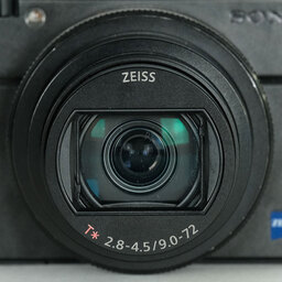 SONY Cyber-shot DSC-RX100M7