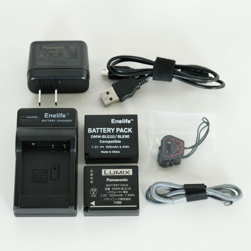 Panasonic LUMIX DMC-TX1 Panasonic LUMIX DMC-TX1