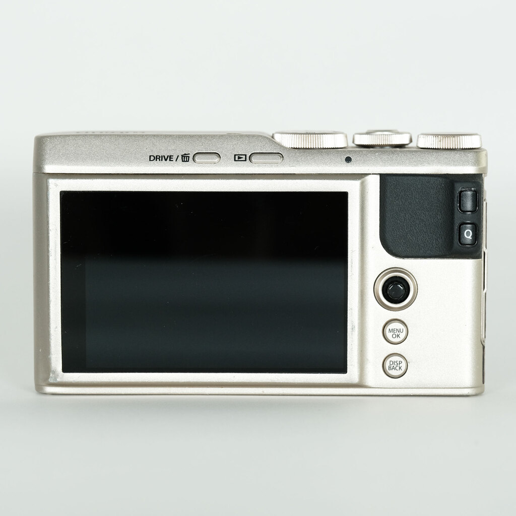 FUJIFILM XF10 VpS[h