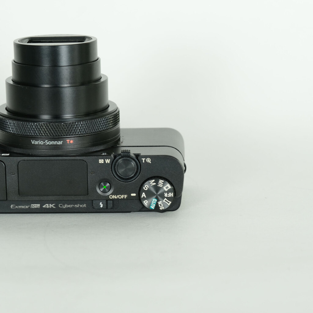 SONY Cyber-shot DSC-RX100M7